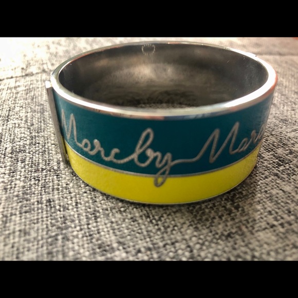 Marc by Marc Jacobs Script Cuff Bracelet - Picture 3 of 6